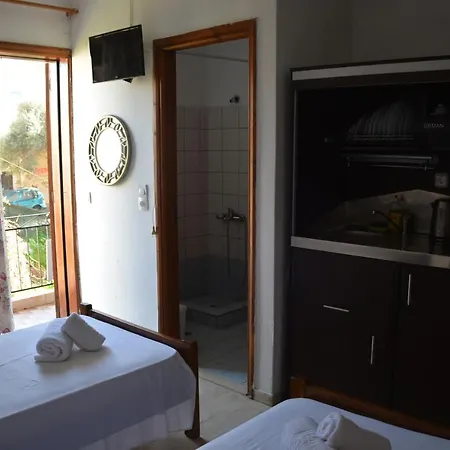 Poseidon Chania Center מלון דירות