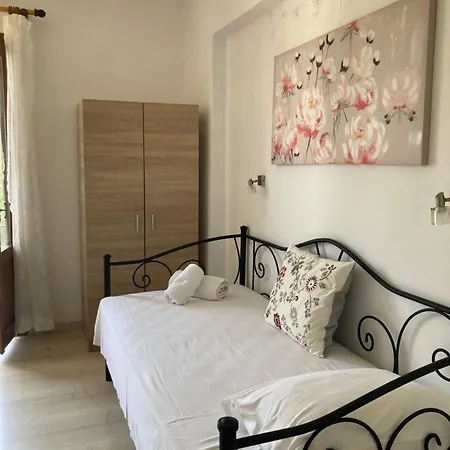 מלון דירות Poseidon Chania Center 3*