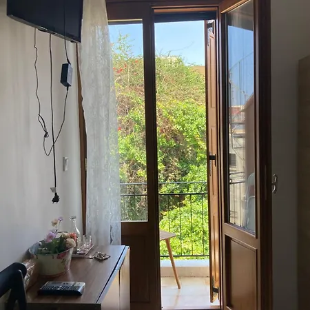 Poseidon Chania Center 3*