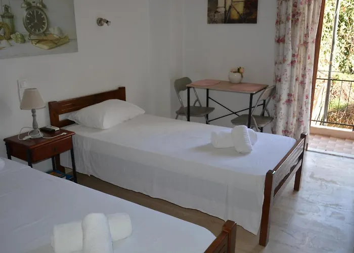 Poseidon Chania Center 3*