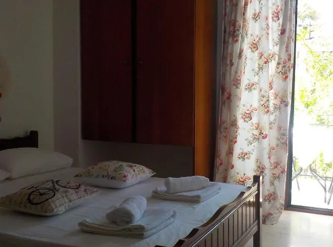 Poseidon Chania Center Aparthotel 3*