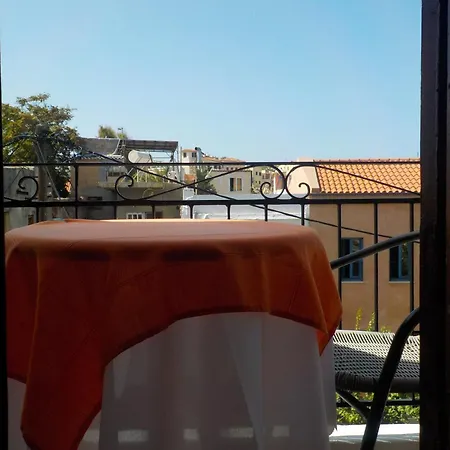 Ξενοδοχείο με διαμερίσματα Poseidon Chania Center 3*